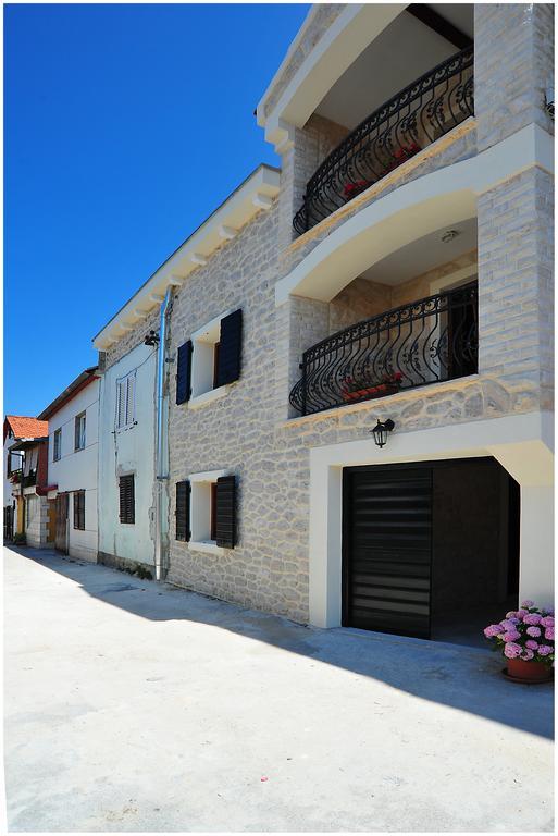Apartments Cvita บาร์บินเย ภายนอก รูปภาพ